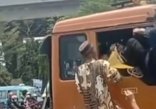 Sopir truk kontainer dianiaya massa pengantar jenazah di Cilincing.