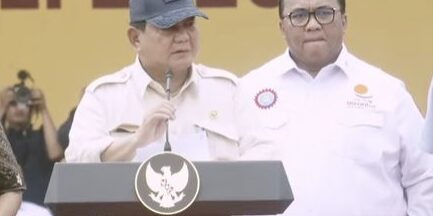 Prabowo saat menghadiri peringatan Hari Buruh Sedunia