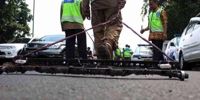 Operasi Ranjau Paku di Jalan