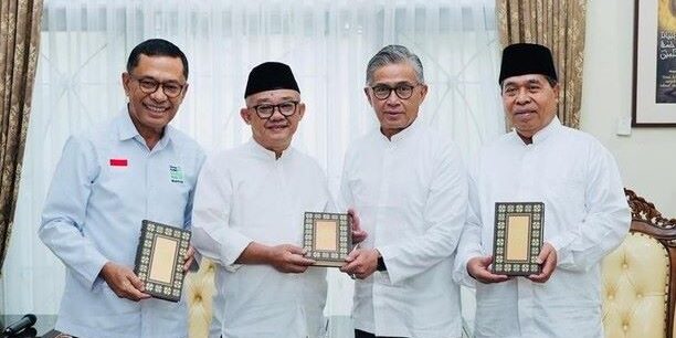 Asia Pulp and Paper (APP) Sinarmas mewakafkan 1.000 Al-quran kepada PP Muhammadiyah

