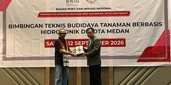 Sofyan Tan pada Bimtek Budidaya Tanaman Berbasis Hidroponik di Kota Medan digelar BRIN bekerja sama dengan DPR RI 


