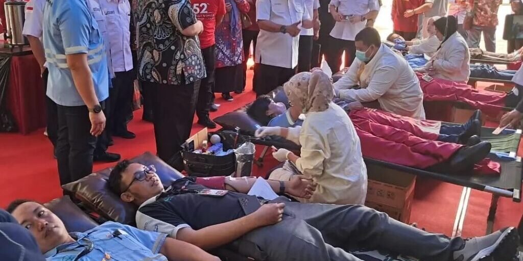 Ribuan karyawan Tjiwi Kimia jadi peserta donor darah


