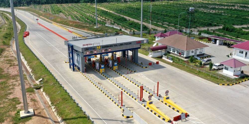 Gerbang ruas tol Indrapura - Lima Puluh

Artikel ini telah tayang di Bisnis.com dengan judul "Tol Tebing Tinggi-Indrapura dan Indrapura-Lima Puluh Beroperasi Hari Ini, Gratis!", Klik selengkapnya di sini: https://ekonomi.bisnis.com/read/20231110/45/1713035/tol-tebing-tinggi-indrapura-dan-indrapura-lima-puluh-beroperasi-hari-ini-gratis.
Penulis : Alifian Asmaaysi - Bisnis.com


Download aplikasi Bisnis.com terbaru untuk akses lebih cepat dan nyaman di sini:
Android: http://bit.ly/AppsBisniscomPS
iOS: http://bit.ly/AppsBisniscomIOS