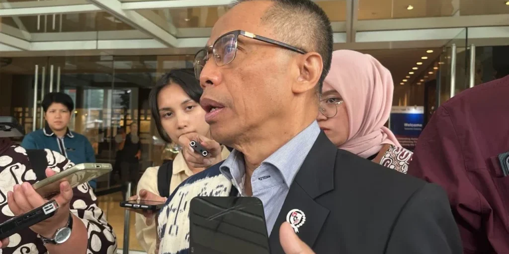 Wakil Menteri Koordinator Bidang Perekonomian Dradjad Hari Wibowo saat ditemui usai acara Organisasi Perburuhan Internasional (ILO) di Jakarta Pusat, Selasa (13/10/2026).

