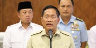 (Wamenhan RI) Donny Ermawan Taufanto menghadiri rapat koordinasi yang diselenggarakan oleh Kementerian Agraria dan Tata Ruang/Badan Pertanahan Nasional (ATR/BPN) di Gedung Bundar Kejaksaan Agung, Jakarta, pada Rabu (21/1/26). Foto: Kemhan